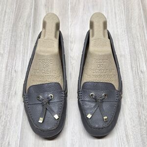 Talbots Womens Easton Grommet Moccasins Size 6 M Grey Pebbled Leather Slip On
